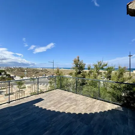 En Front De 6blion65 Apartment