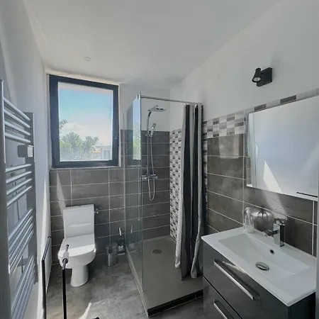 Apartment En Front De 6blion65